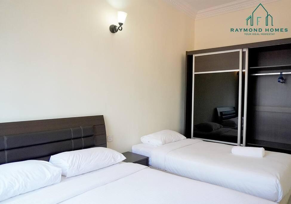 99 Kelawei Apartman George Town  Kültér fotó
