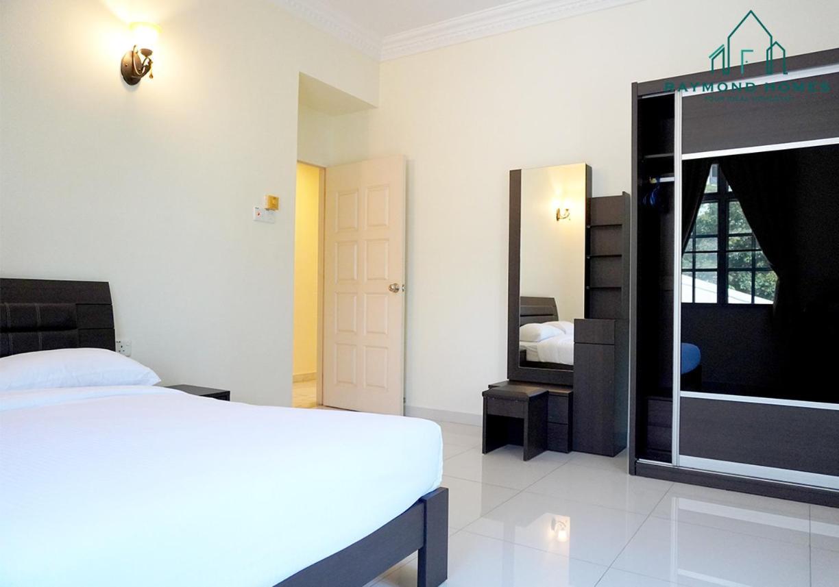 99 Kelawei Apartman George Town  Kültér fotó