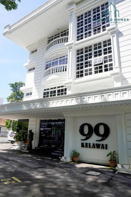 99 Kelawei Apartman George Town  Kültér fotó