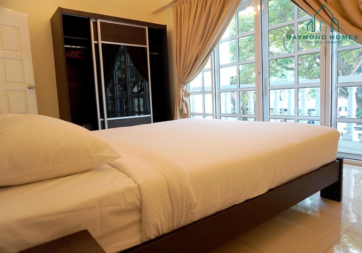 99 Kelawei Apartman George Town  Kültér fotó