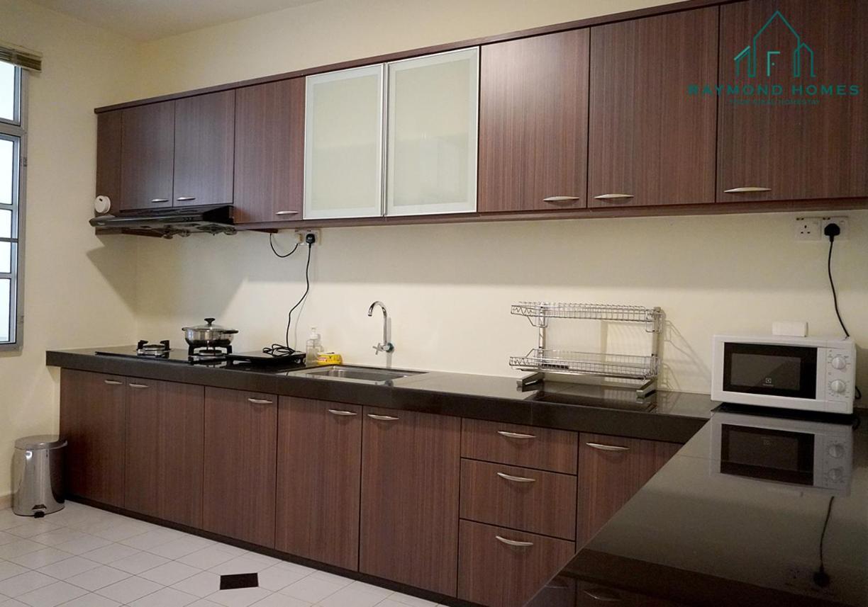 99 Kelawei Apartman George Town  Kültér fotó