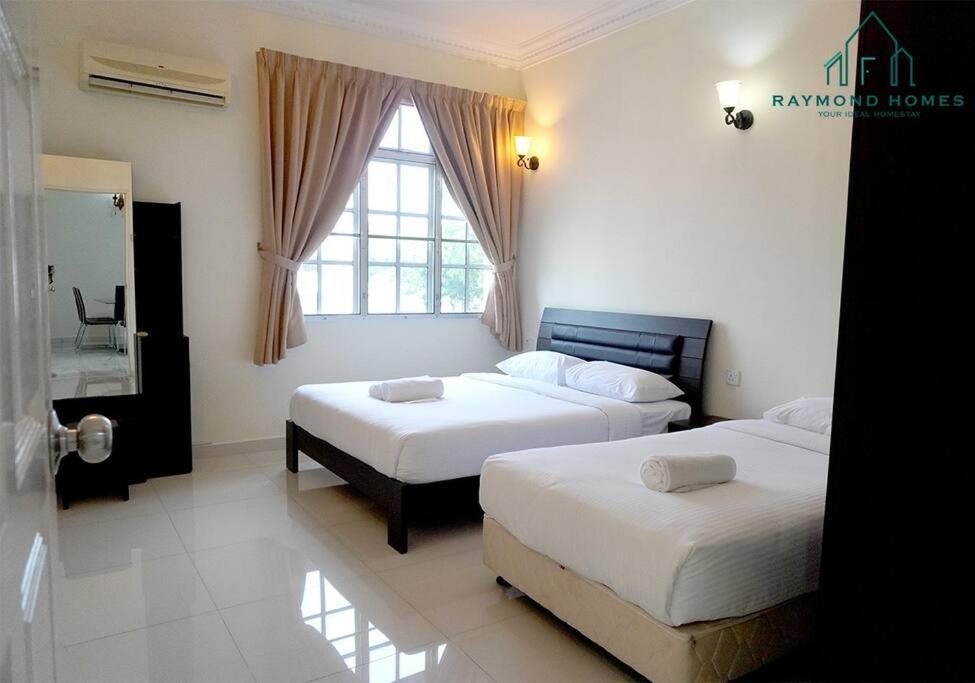 99 Kelawei Apartman George Town  Kültér fotó