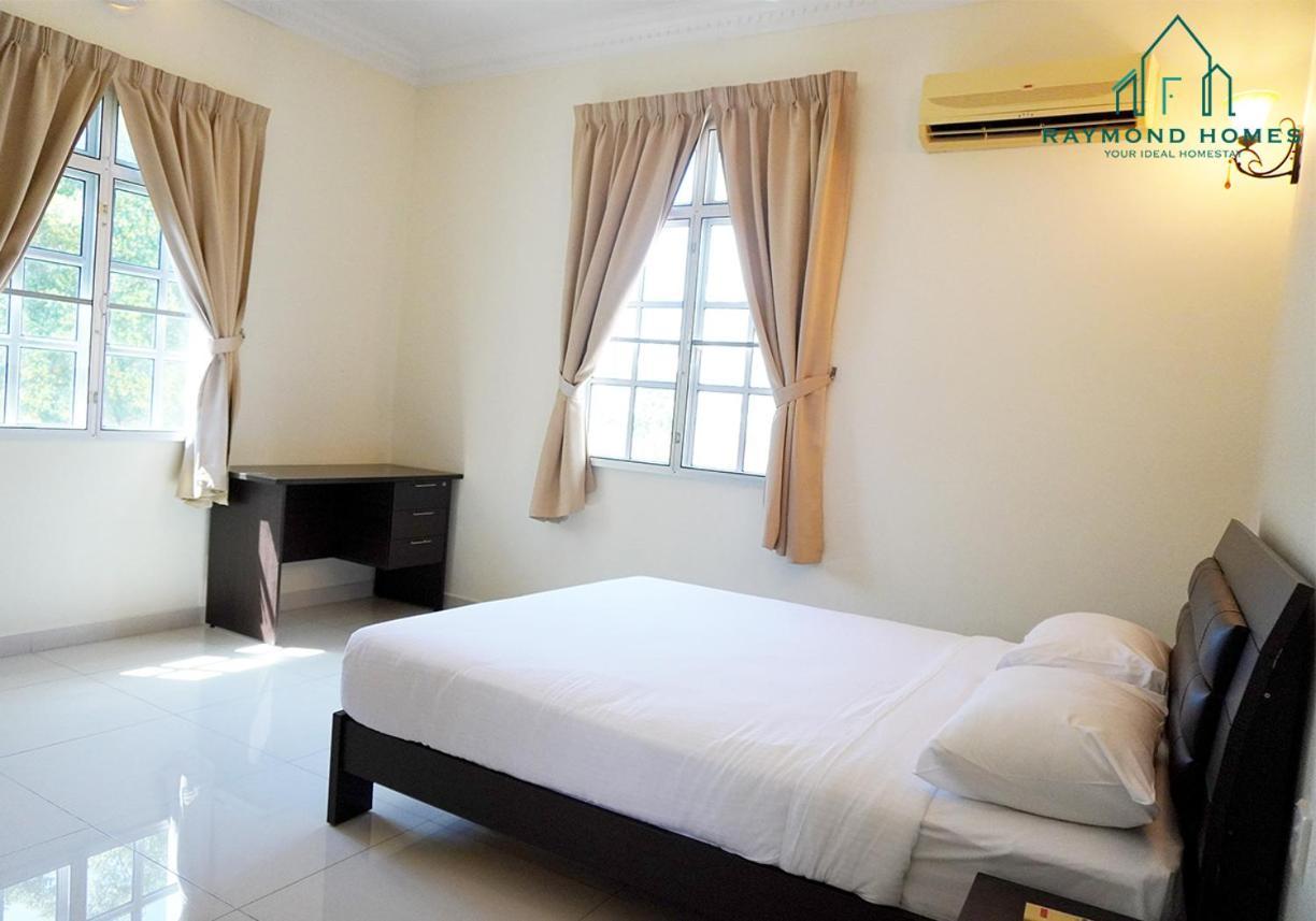 99 Kelawei Apartman George Town  Kültér fotó