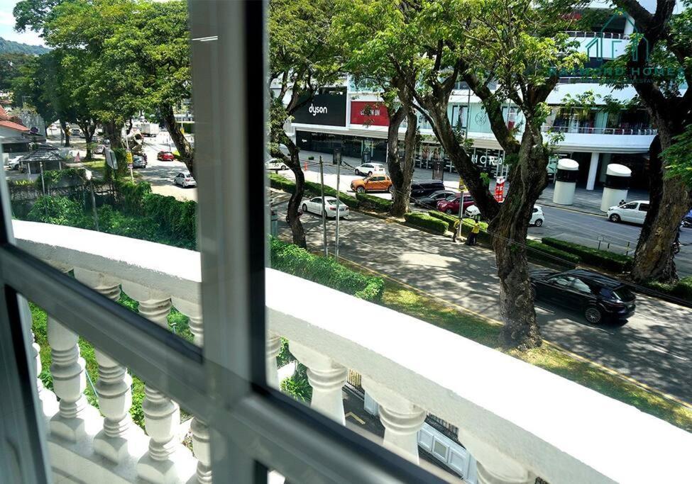 99 Kelawei Apartman George Town  Kültér fotó
