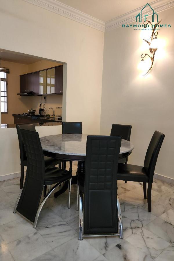 99 Kelawei Apartman George Town  Kültér fotó