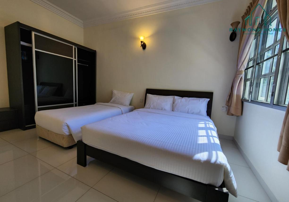 99 Kelawei Apartman George Town  Kültér fotó