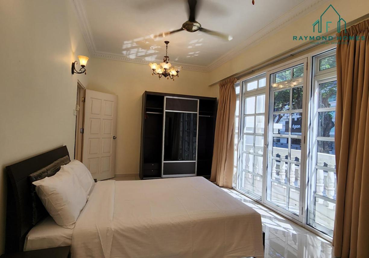 99 Kelawei Apartman George Town  Kültér fotó